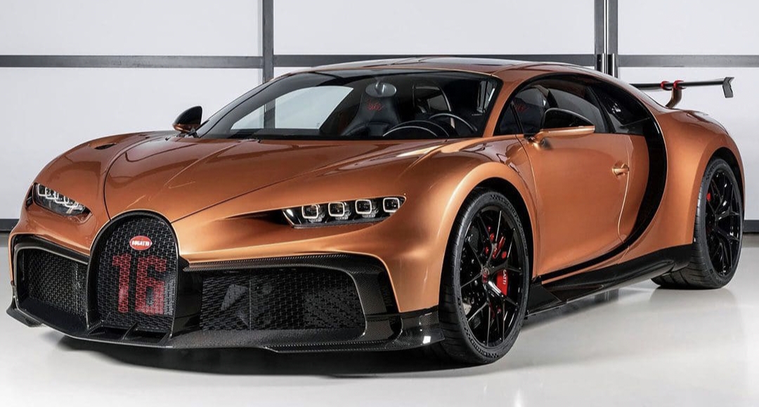 Bugatti Chiron Bisa Saja Beradaptasi Sehingga Mampu Menembus kmKecepatan 500 Km per jam Mesin W16 Turbo