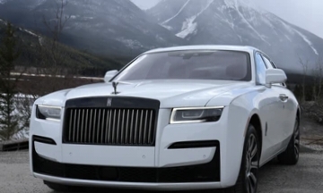 Rolls-Royce Black Badge Ghost Super Sport Termahal Produksi Inggris Populer di 5 Negara Termasuk Indonesia