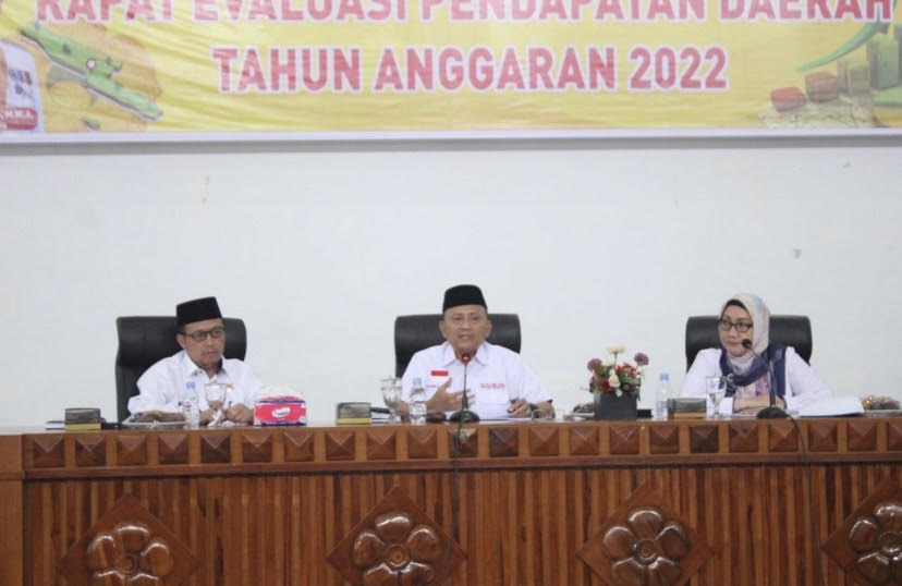 Pemprov Bengkulu  Evaluasi Pendapatan Daerah 2022