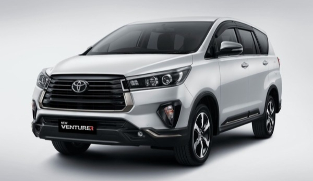 Toyota Kijang Innova Reborn Mobil Desain Canggih Memilik Fitur Sistem Otomatis Memikat Banyak Penggemar