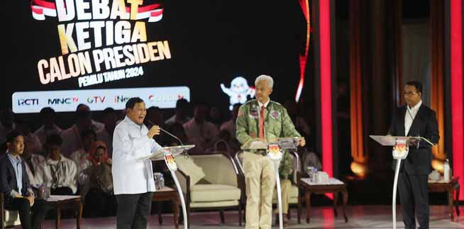  Prabowo Akui Alutsista Bekas, Namun Katanya Masih Muda! 