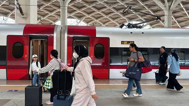 Sudah 17 Ribu Tiket Whoosh Terjual, Libur Panjang Akhir Pekan