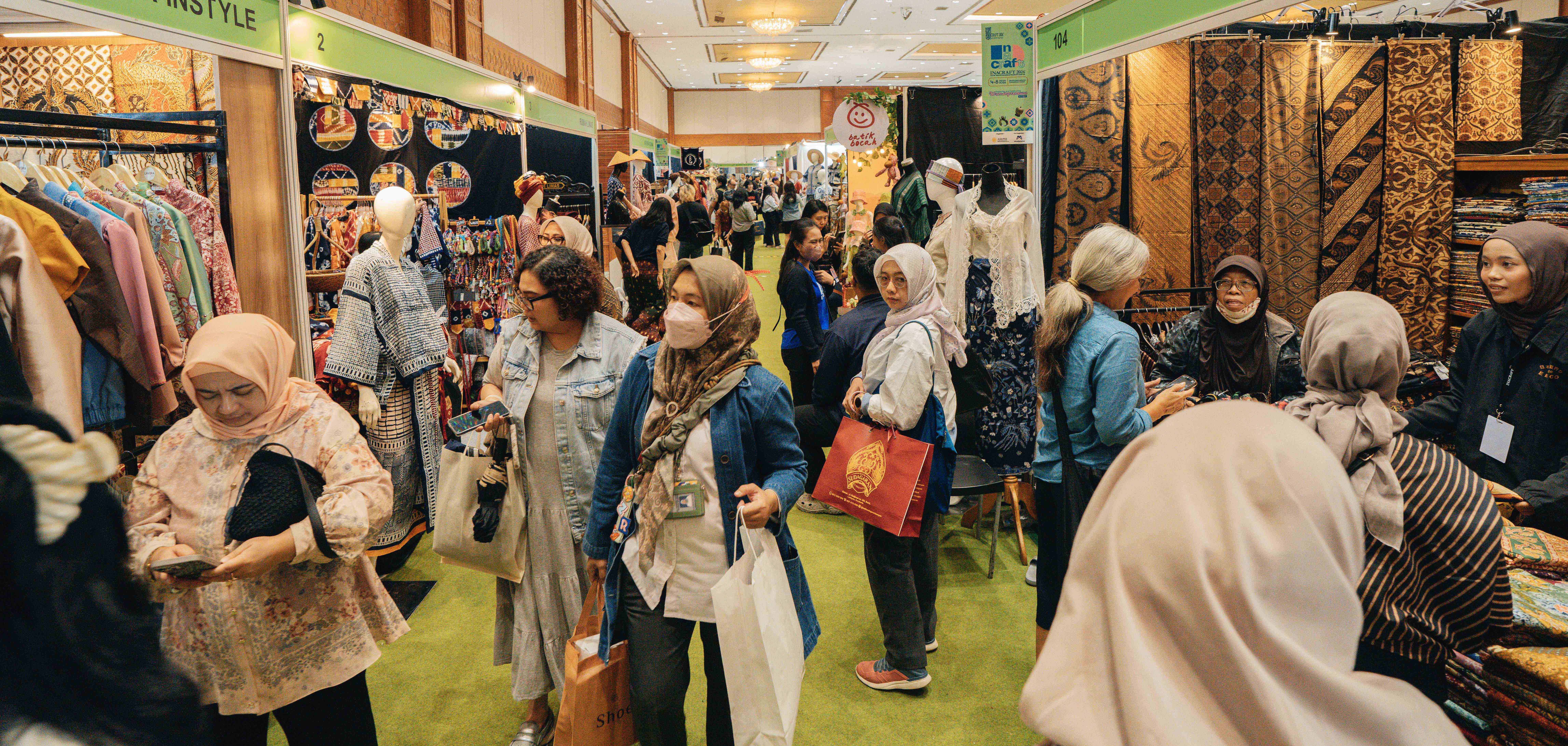   Bank Mandiri Dorong UMKM Kreatif Naik Kelas, Pacu Ekonomi Nasional