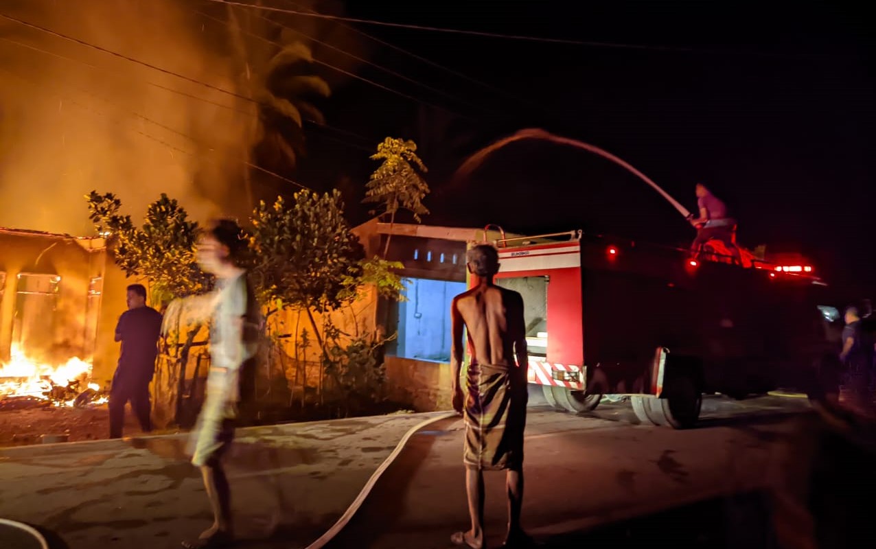 Diduga Korsleting Listrik, Rumah Nurhayati Desa Air Kemang Bengkulu Selatan Terbakar