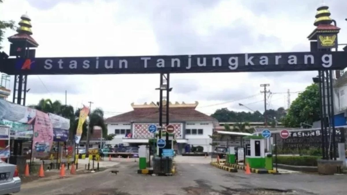 Hadapi Lebaran 2025,  KAI SDrive IV Tanjung Karang  Tambah Rangkaian KA Rajabasa