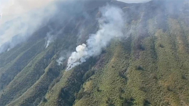 Terbakarnya Bukit Teletubbies Gunung Bromo Meluas, Sudah 200 Hektare Lahan, Sampai Kini Belum Padam!!