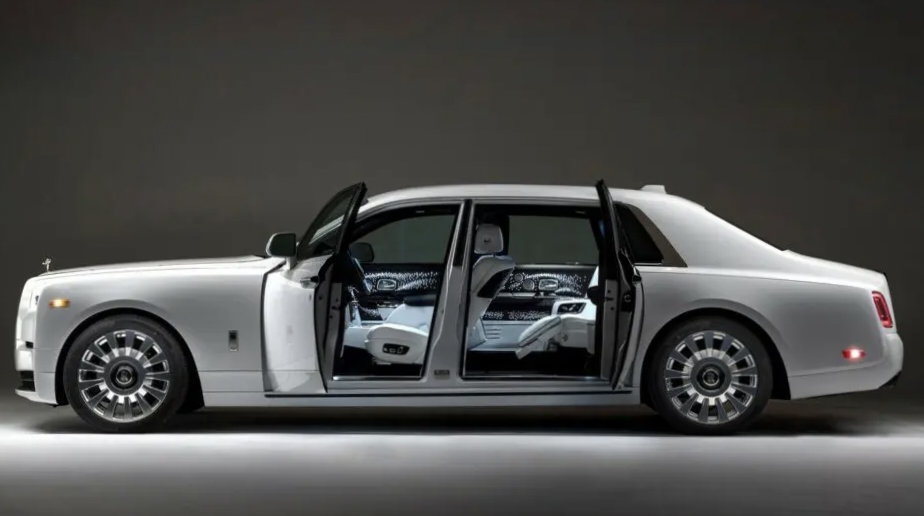 Rolls-Royce dan Era Baru Performa Apakah Super Sport Akan Menjadi Kenyataan?