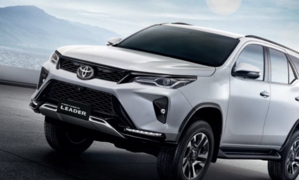 Toyota Fortuner GR Terbaru Bahkan Laris di Indonesia  Mobil ini Tampil Keungulan Teknologi Canggih Baru! 