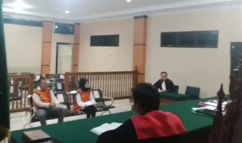  Janji Bisa Memasukkan Polisi, Rano Karno dan Istri Muda Diadili