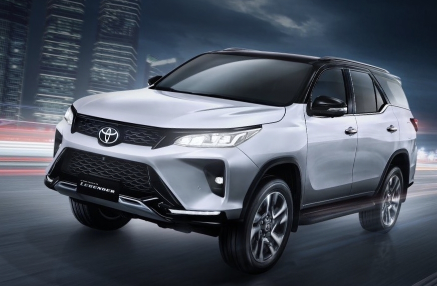 Toyota New Fortener GR Sport 2024 SUV Terbaru Desain Gagah Miliki Fitur Telknologi Canggih Terbaru dan Nyaman 