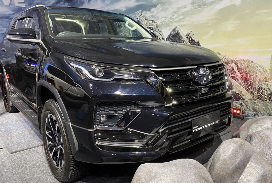 Pemilik Fortuner Simak Ini, Berikut Cara Memilih Oli Mesin Terbaik untuk Toyota Fortuner!