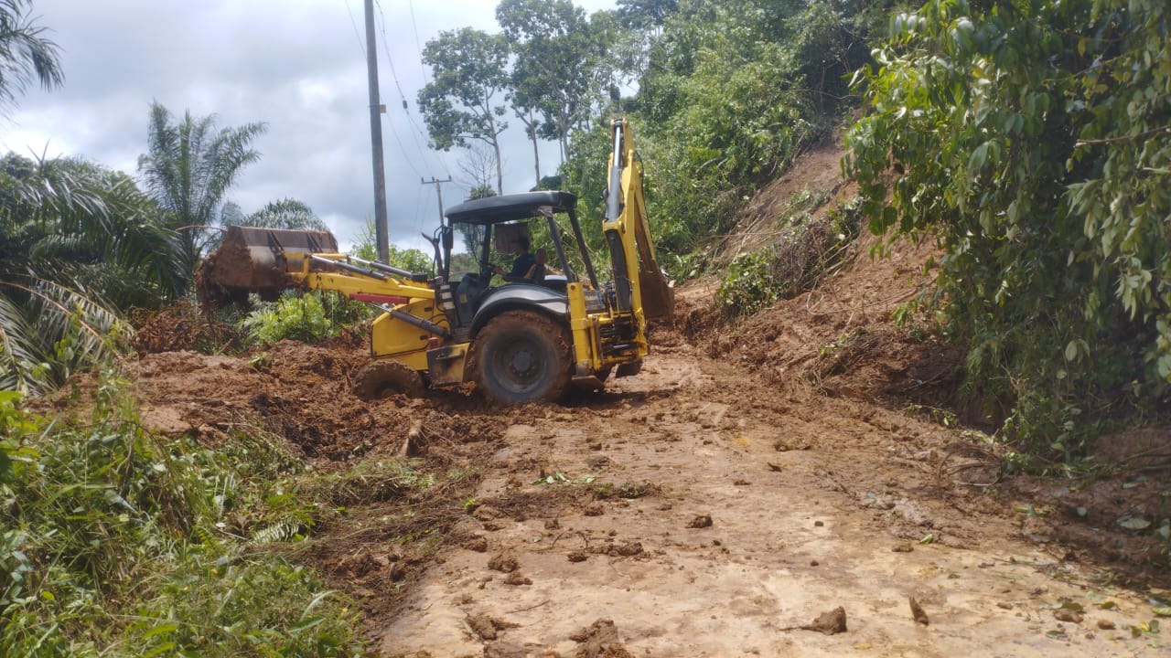 Jalan di Kecamatan Ulu Talo Masih Tertutup Longsor, 13 Desa Terisolasi