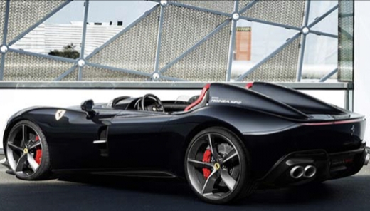Ferrari Meluncurkan Mobil Sport Berteknologi Tinggi Dengan Harga Premium