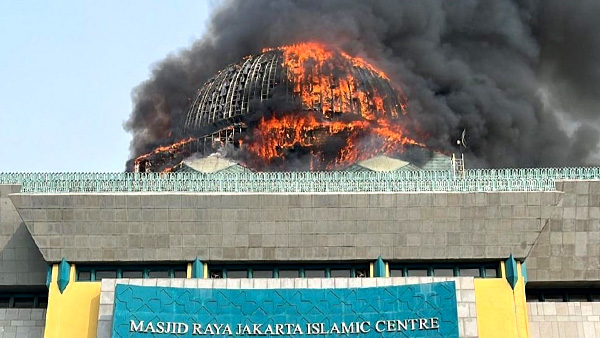 Masjid Jakarta Islamic Center Terbakar