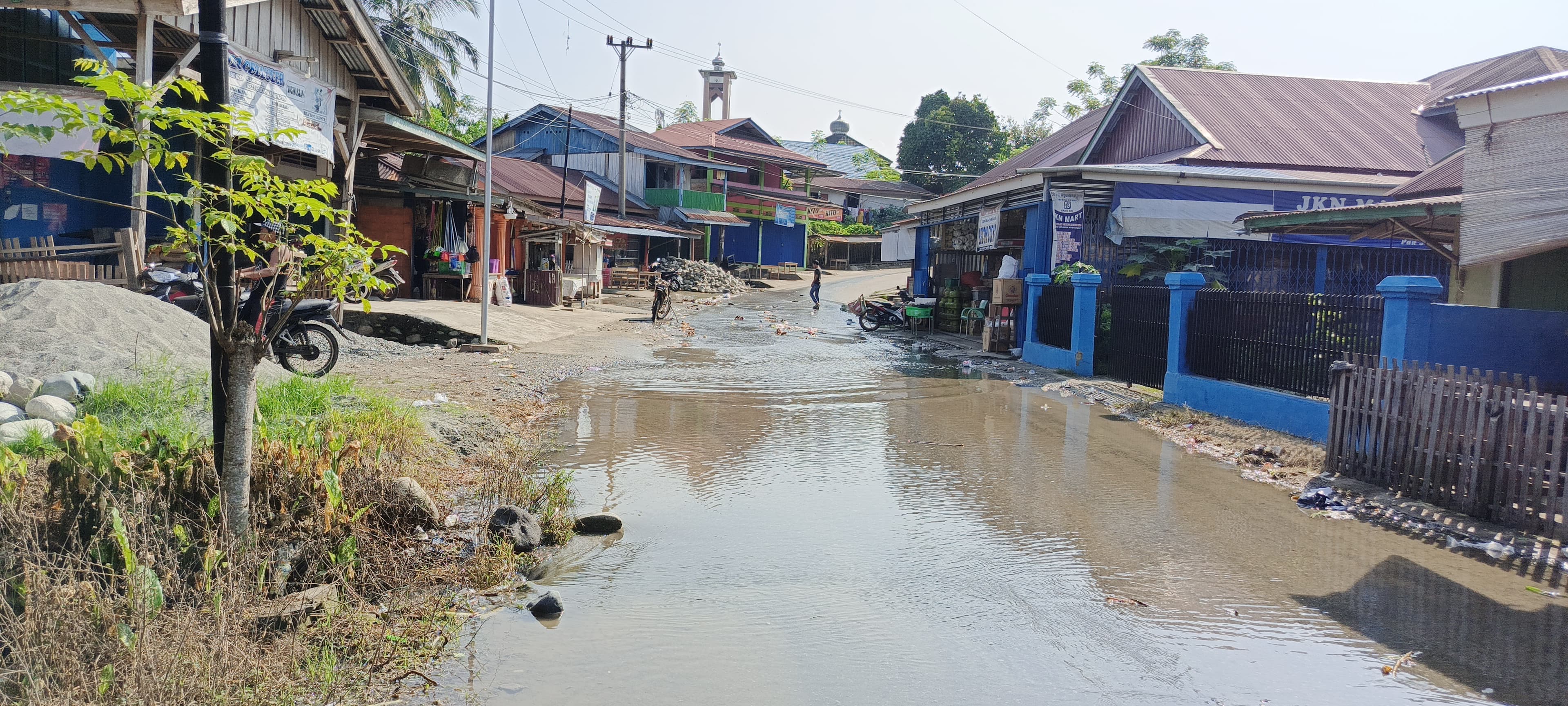  Jalan Lintas Kedurang Bengkulu Selatan Selalu Tergenang Air, Butuh Solusi 