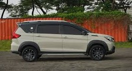 Model Terbaru Suzuki XL7 Hybrid Alpha Kuro, Harganya?