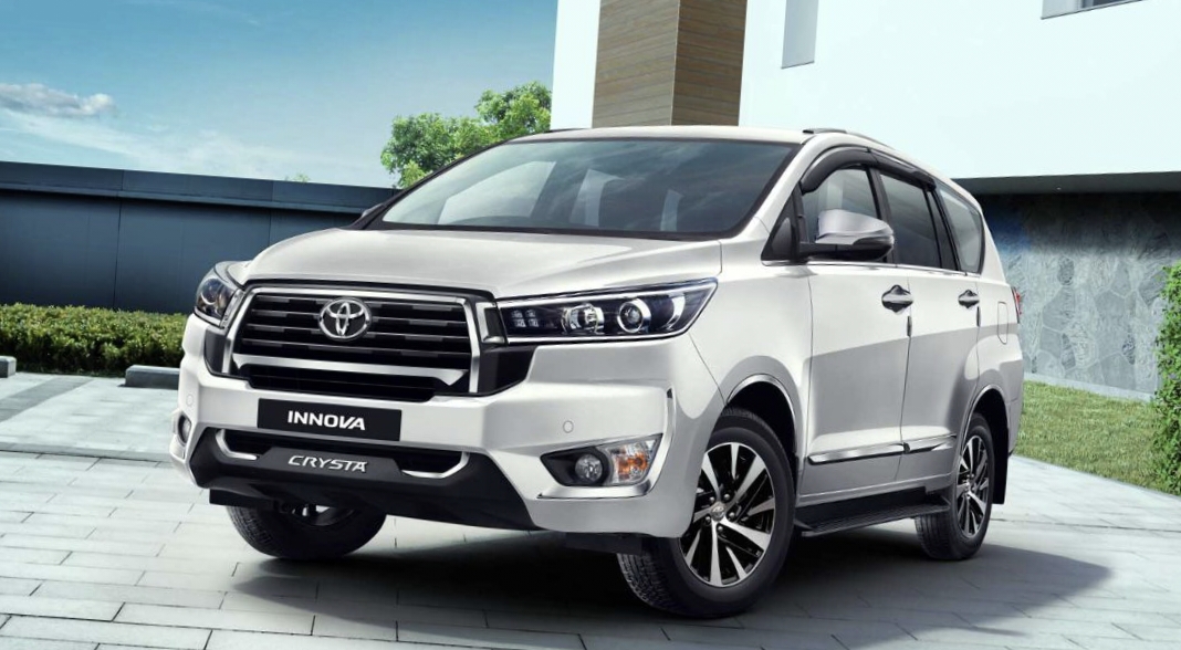 Toyota Luncurkan Tiga Jenis Kijang Innova Diesel AT, Innova Reborn Bensin, AT, Innova Diesel MT SUV Super Kuat