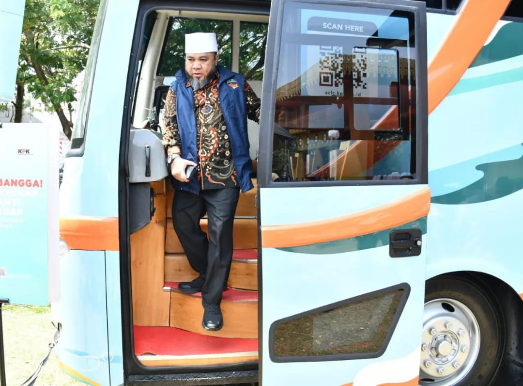  Walikota Bengkulu   Hadiri Kegiatan Roadshow Bus KPK 2023! Apresiasi Pendidikan Anti Korupsi