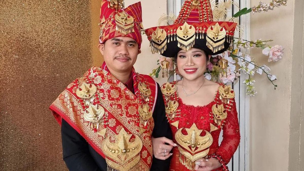 Ini Maknanya Baju Pengantin Karo Didominasi Warna Merah dan Emas, Ada Kata Keberanian