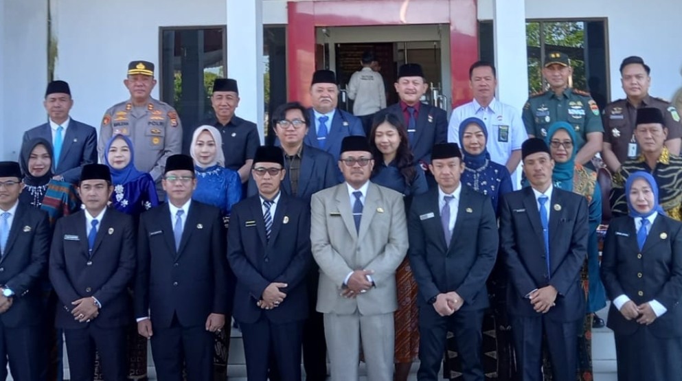 Sekda dan 7 Pejabat Eselon II di BS Dilantik Bupati Rifa'i