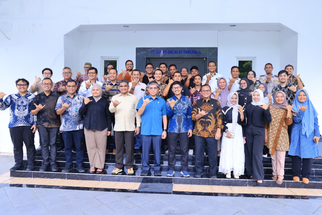 Tinjau PPS Bungus, Menaker Dukung Penciptaan Lapangan Kerja Perikanan