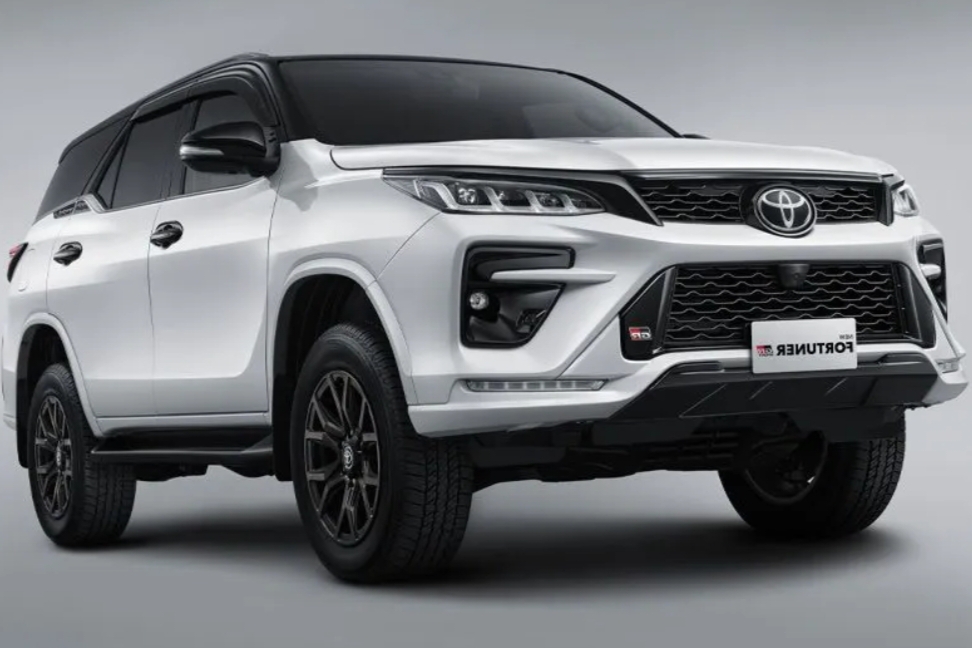 Toyota Fortuner Sport Model Baru Desain Canggih, Mewah, dan Penuh Fitur Otomatis