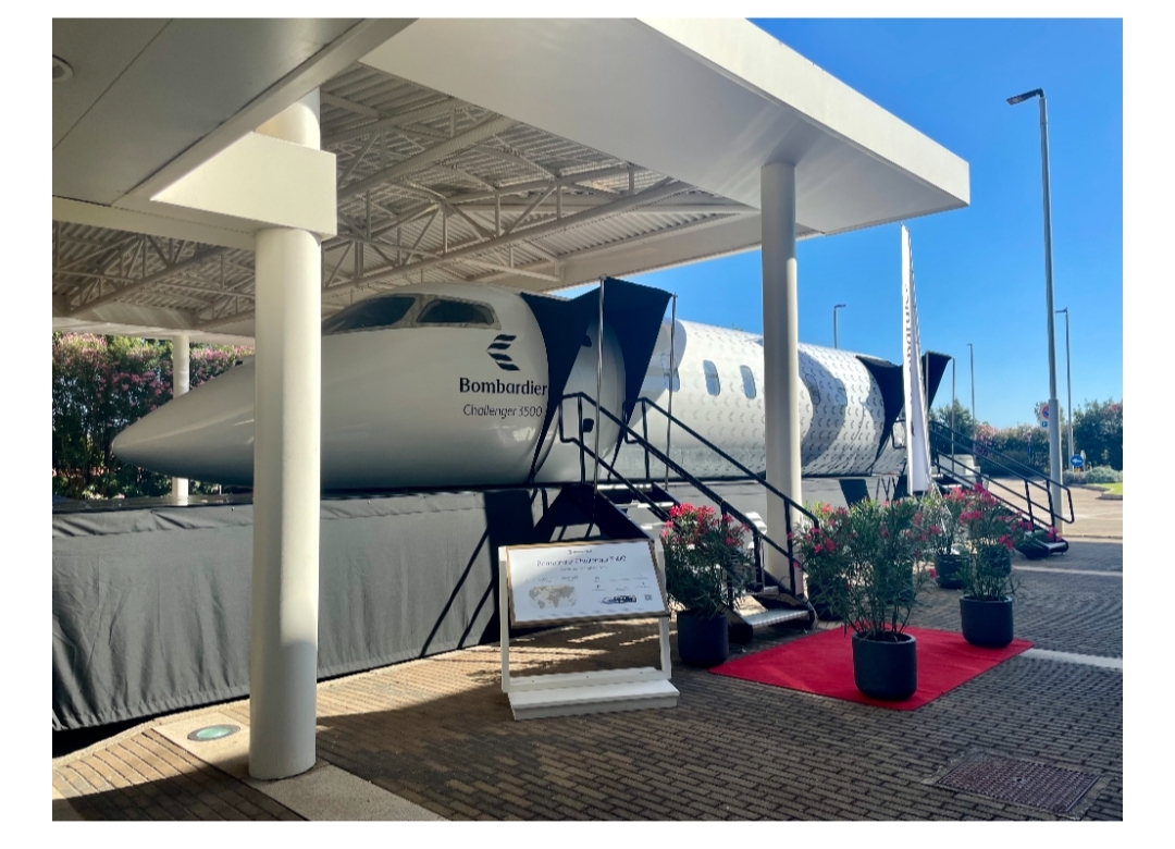 Bombardier Challenger 3500 aircraft mockup