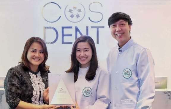  Cosdent dan Managing Director Sansern Kiattivejsoonthorn, Luncurkan Satu Senyuman Sekaligus