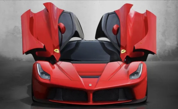 Ferrari LaFerrari hypercar Mobil Balap Buatan Pabrikan Otomotif Italia Populer Didunia Memiliki Sistem Canggih