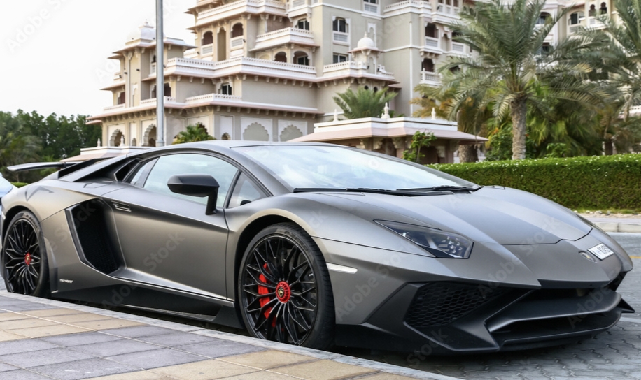 Mengenal Lamborghini Huracan, Elegansi Kombinasi Pintu Dua Otomatis dan Sistem Atap Otonom yang Canggih
