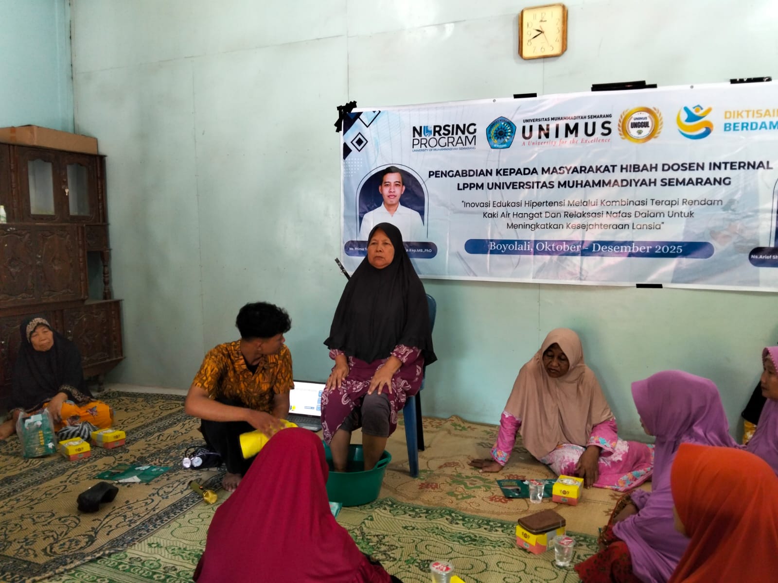 Terapi Kombinasi Rendam Kaki dan Relaksasi Napas: Inovasig Turunkan Tekanan Darah Lansia Secara Cepat dan Aman