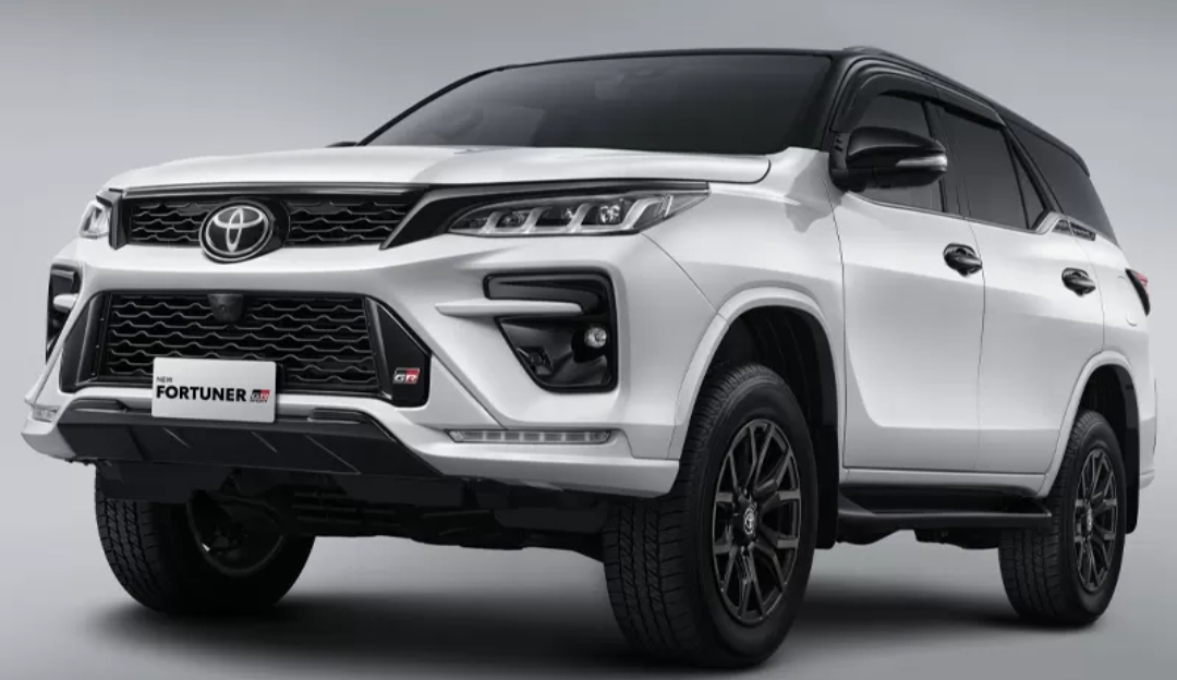 Toyota Fortuner Diesel 4x4 GR Sport Terbaru 2024 Varian Fortuner Paling Mahal Fitur Mewah dan Tangguh