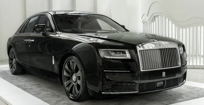 Rolls Royce Ghost Generasi Baru Produksi Pabrikan Inggris dengan Teknologi Canggih Populer di Dunia