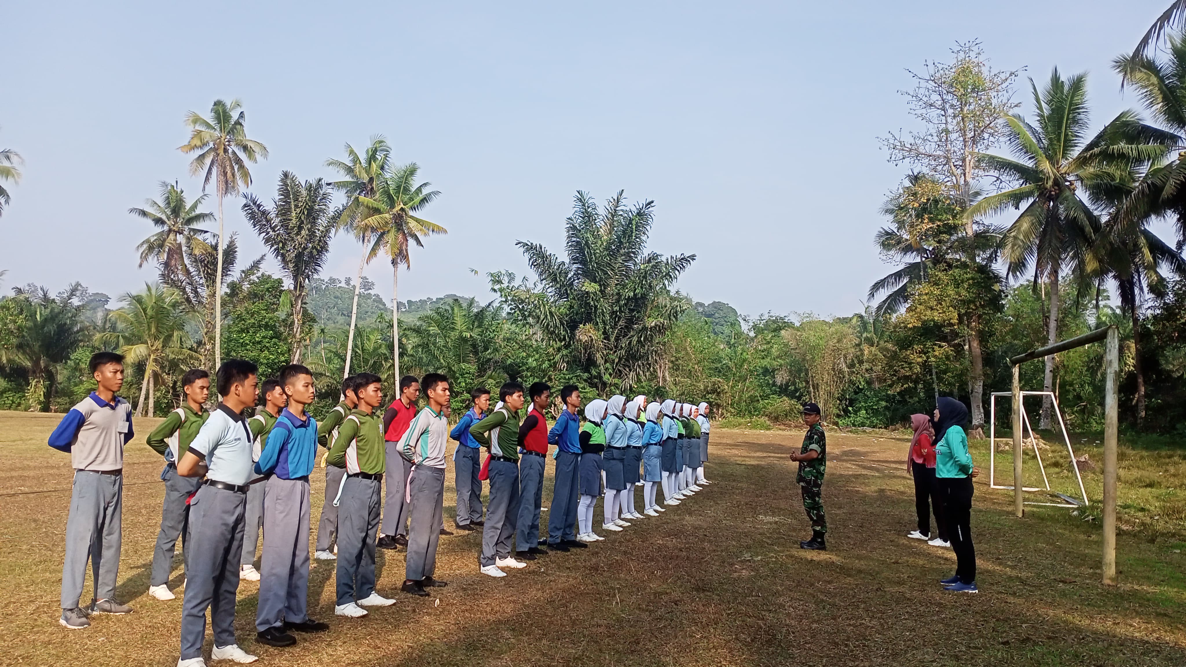 Persiapan Perayaan HUT RI, TNI dan Polri Latih Pasukan Pengibar Bendera  di Kecamatan Talo