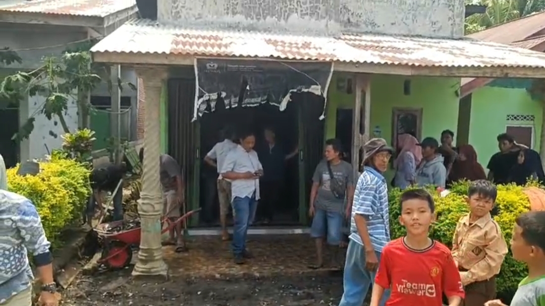  Rumah Petugas Damkar  di Seluma Trebakar, Diduga Akibat Korsleting Listrik