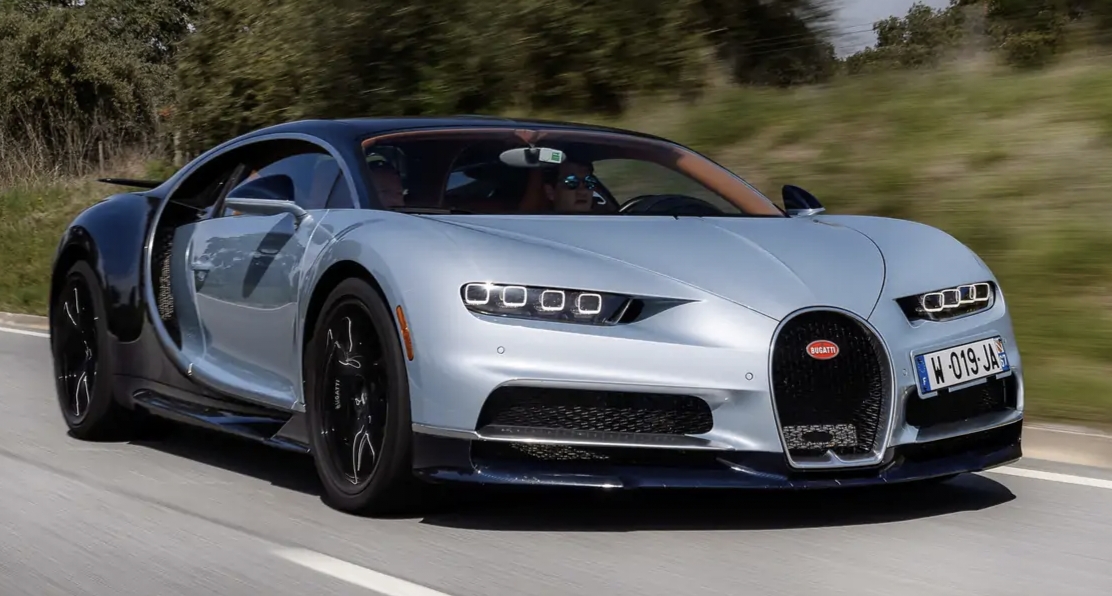 Bugatti Chiron Mobil Super Sport Kelas Dunia Dilengkapi dengan Fitur Teknologi Canggih Mesin W12 Turbo