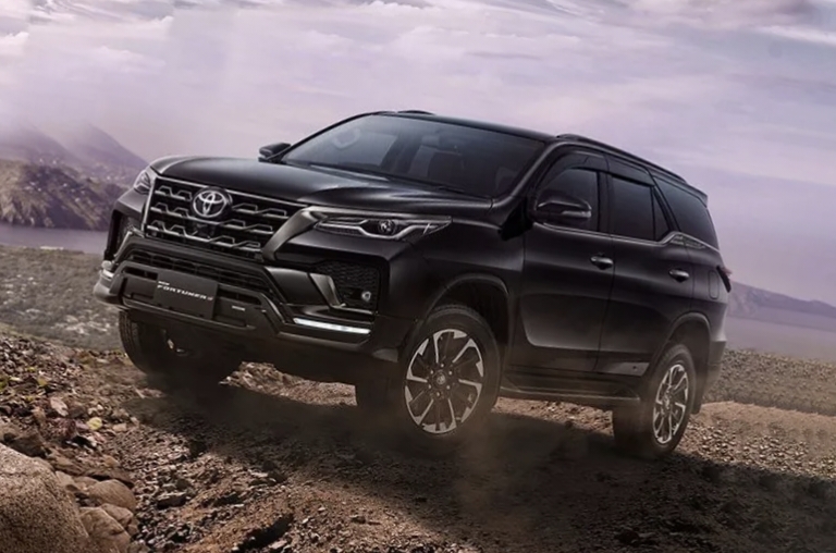 Toyota Fortuner GR Sport Incaran Banyak Peminat Selain Desain Bodi ...