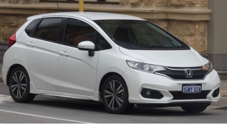 Mobil Honda Jazz Desain Modern Mesin Bertenaga Lengkap dengan Daftar Harga 