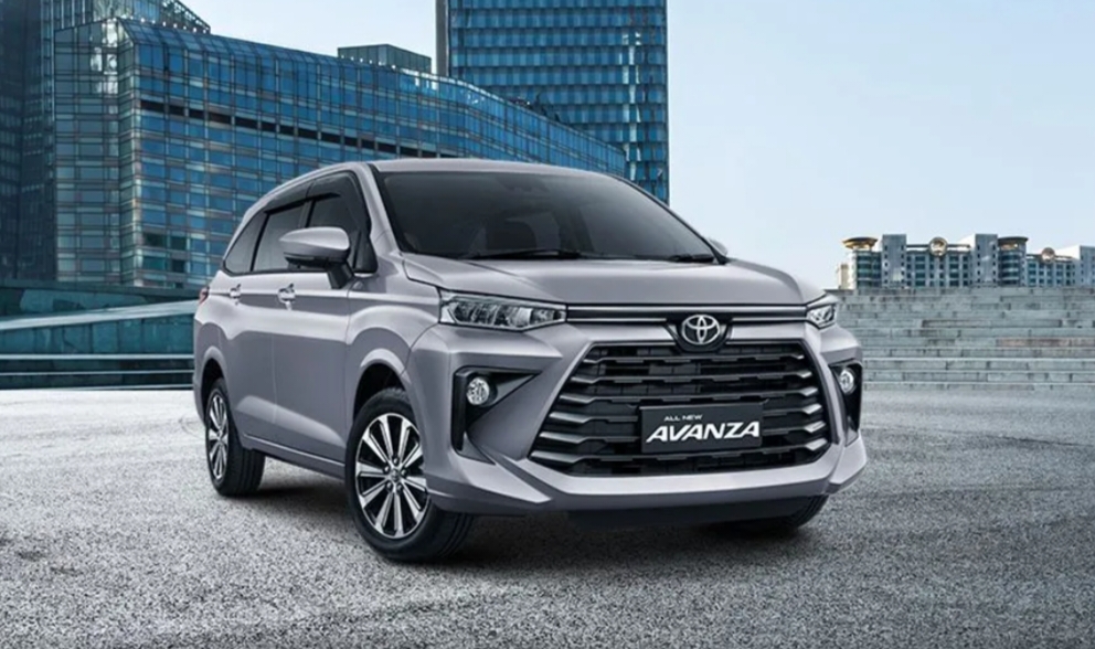 Toyota Avanza Terbaru: MPV Paling Populer di Dunia Otomotif dengan 12 Gambar Eksterior