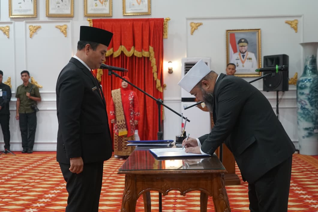  Gubernur Lantik Herwan Antoni Sekdaprov Bengkulu