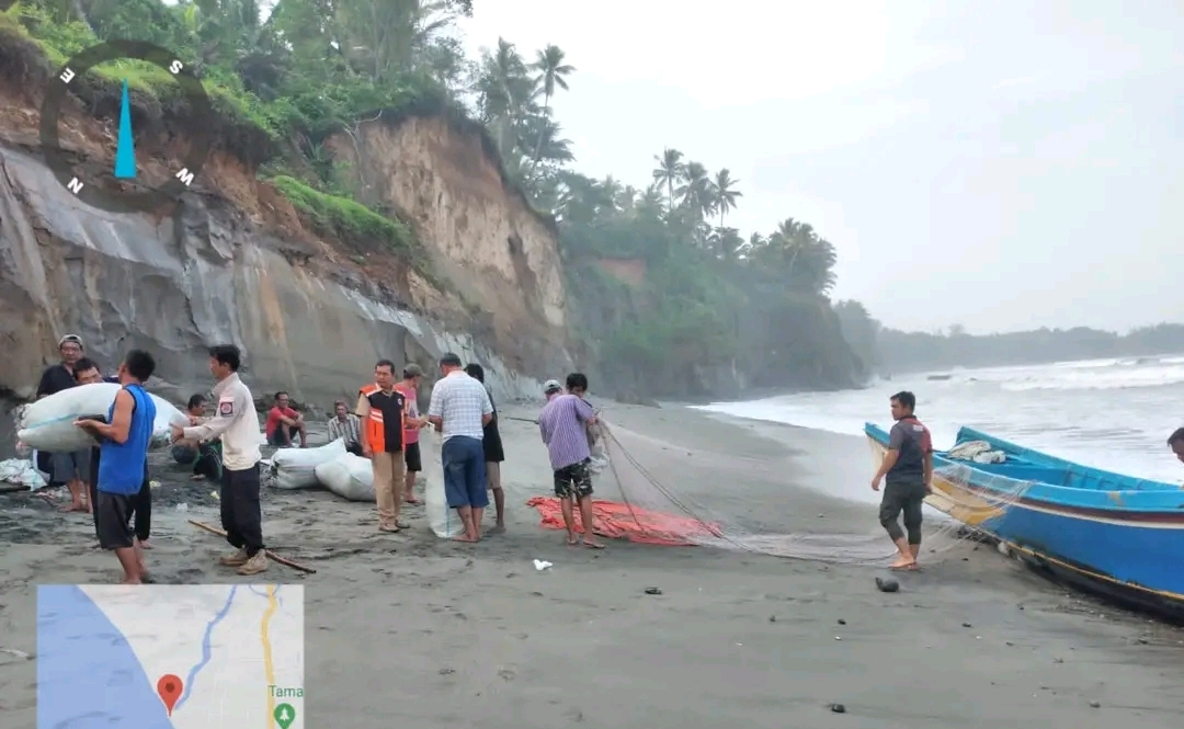 BPBD Bengkulu Selatan Imbau Cuaca Buruk Masyarakat Jangan Mandi di Pantai