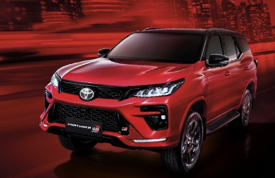 Toyota Fortuner GR Sport, Utility Vehicle SUV, Makin Bertenaga Ketimbang Model Lama! 
