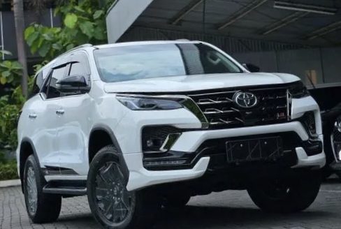 Fortuner GR Sport Model Terbaru Sudah Resmi Dipasarkan di Thailand. Sport Utility Vehicle  SUV Terpopuler! 