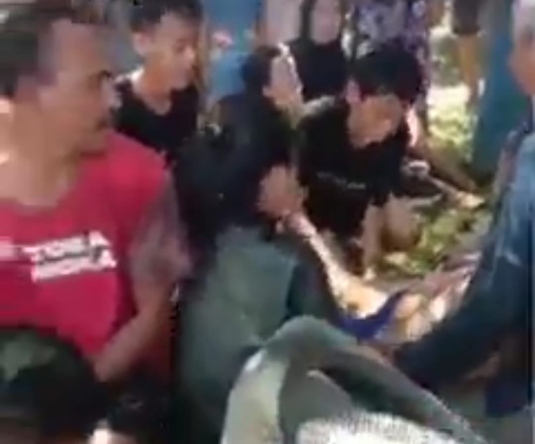 Mandi Muara Ngalam, Lima Warga Padang Pelasan Terseret Arus