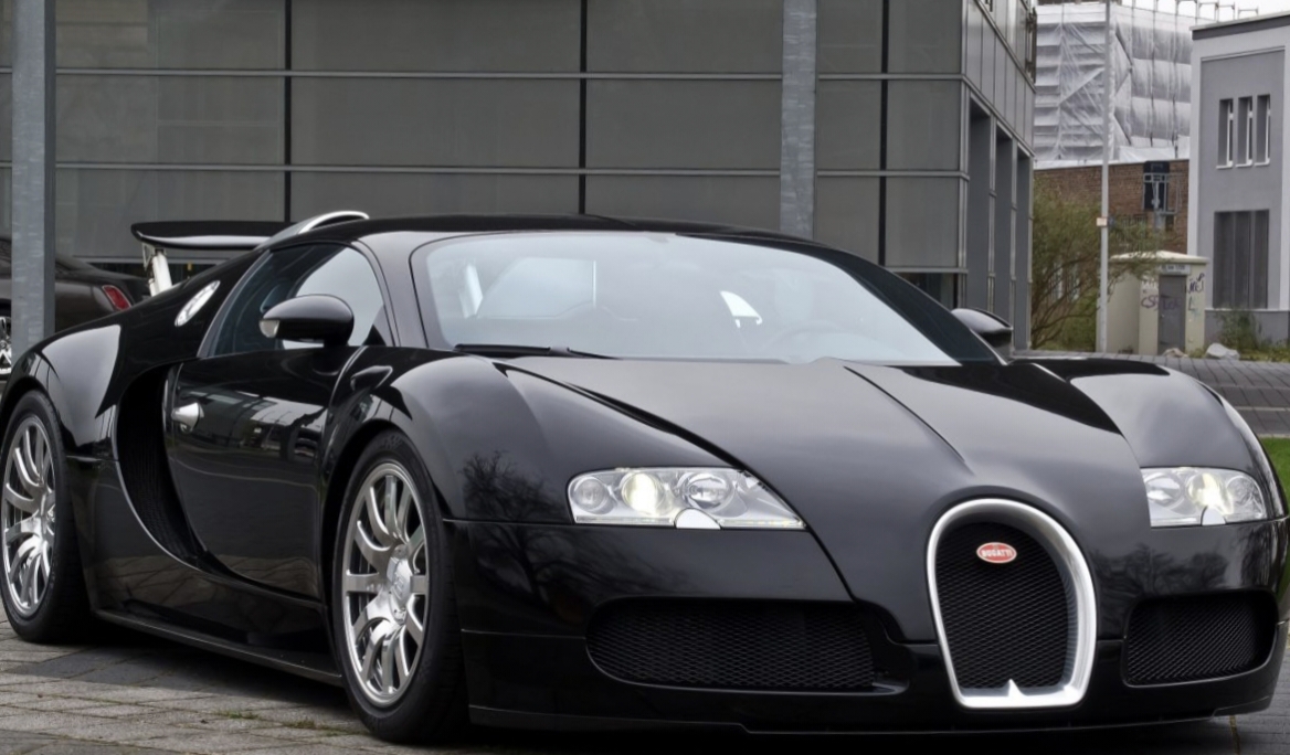 Bugatti Veyron: Perpaduan Elegan Antara Desain, Fitur Otomatis, dan Teknologi Inovatif