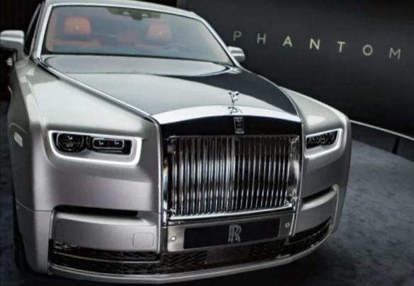 Rolls-Royce Phantom VIII Versi Terbaru Istimewa yang tak Kalah Saing Didunia Otomotif Mesin V12 Berkualitas 