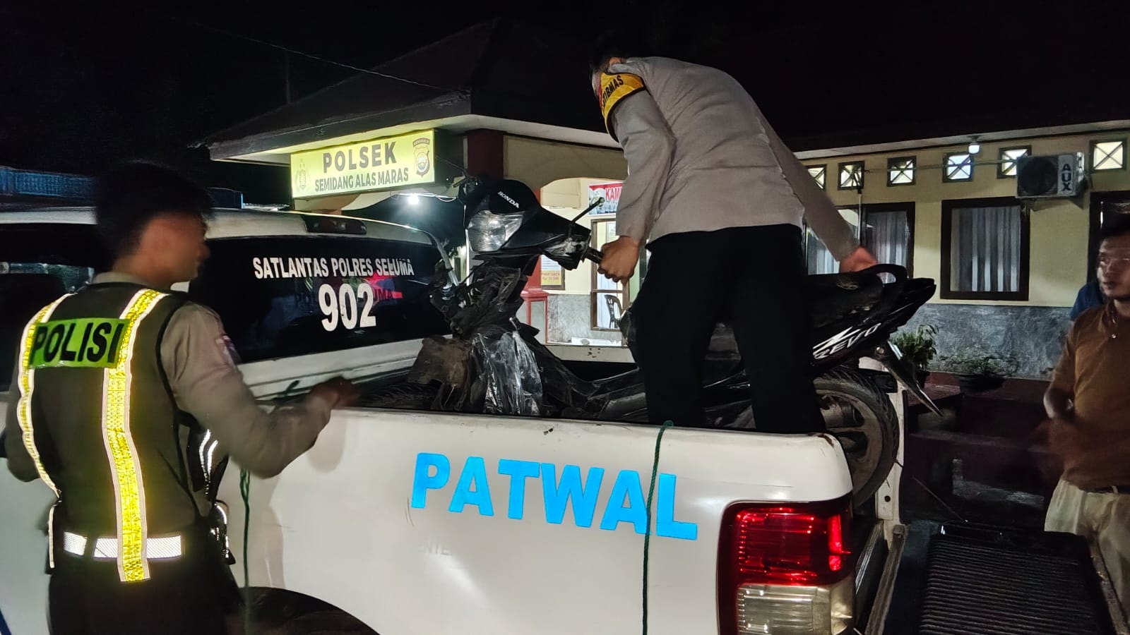 Pemotor Tewas Tertabrak Truk Engkel di Semidang Alas Maras Seluma, Satu Anak Luka-luka