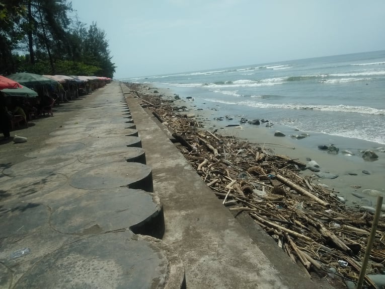 Dispar Bengkulu Selatan Ajak Jaga Kebersihan Pantai