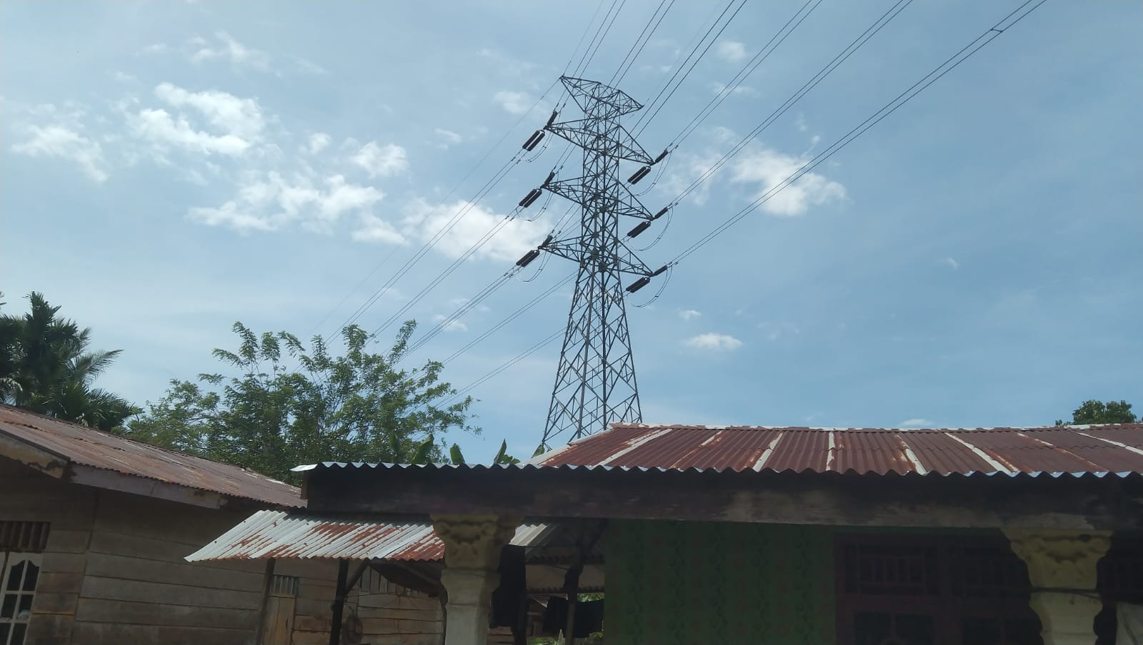 Derita Warga di Sekitar SUTT Milik PT TLB Di Seluma, Berikut Lengkapnya! 