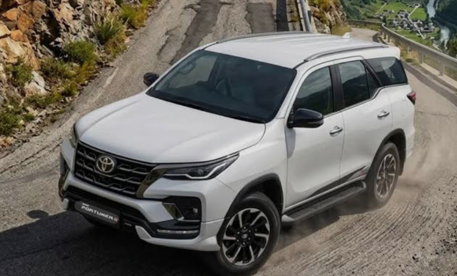 Toyota Fortuner Sport 2026 Kendaraan SUV Mewah dan Canggih Desain Lebih Modern Memiliki Fitur Sistem Teknologi